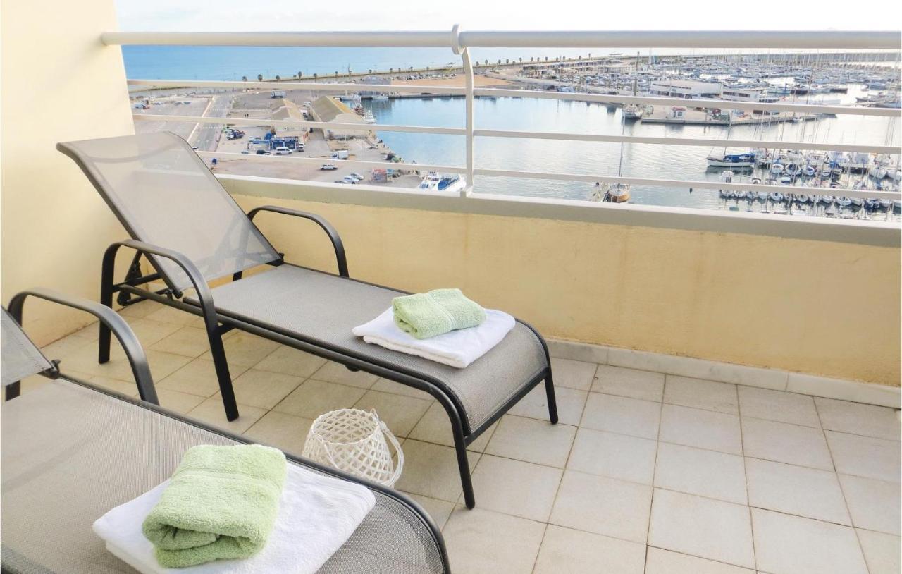 2 Bedroom Stunning Apartment In Τορεβιέχα Εξωτερικό φωτογραφία